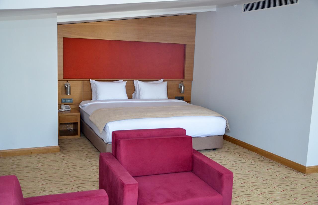 Bacacan Otel Ayvalı Esterno foto