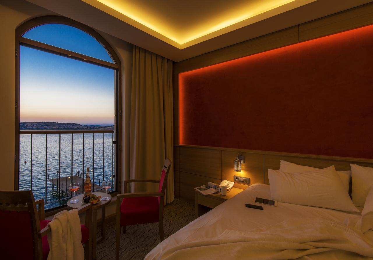 Bacacan Otel Ayvalı Esterno foto