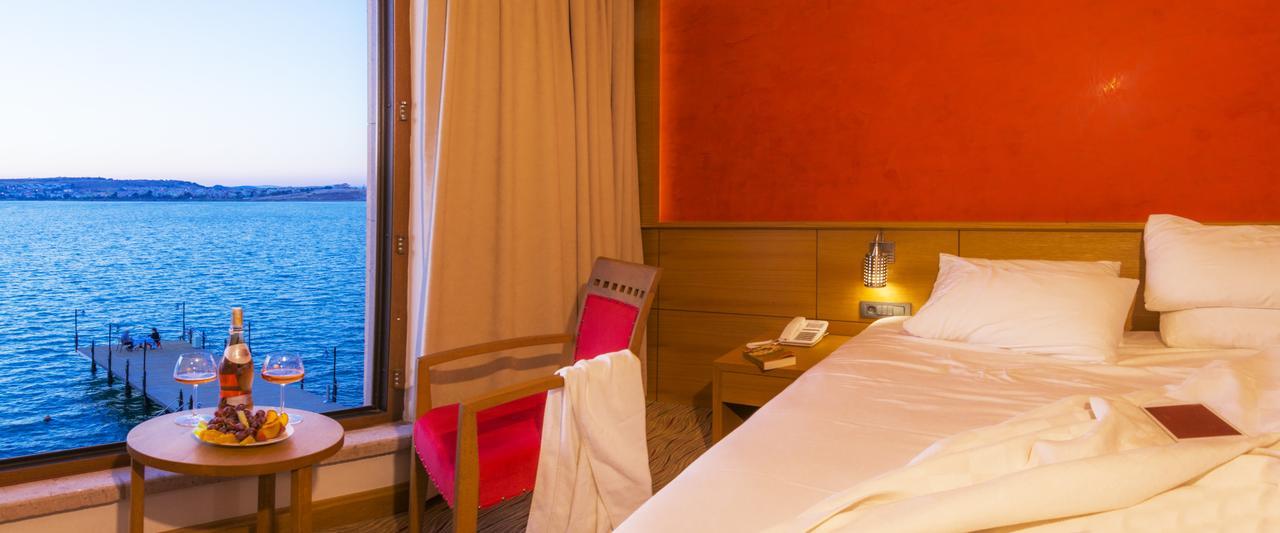 Bacacan Otel Ayvalı Esterno foto